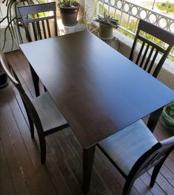 Dining Room Table & Chairs for smaller dinning area. $250.