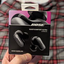 Bose Quiet Comfort Ultra Earbuds- Black - Unopened 