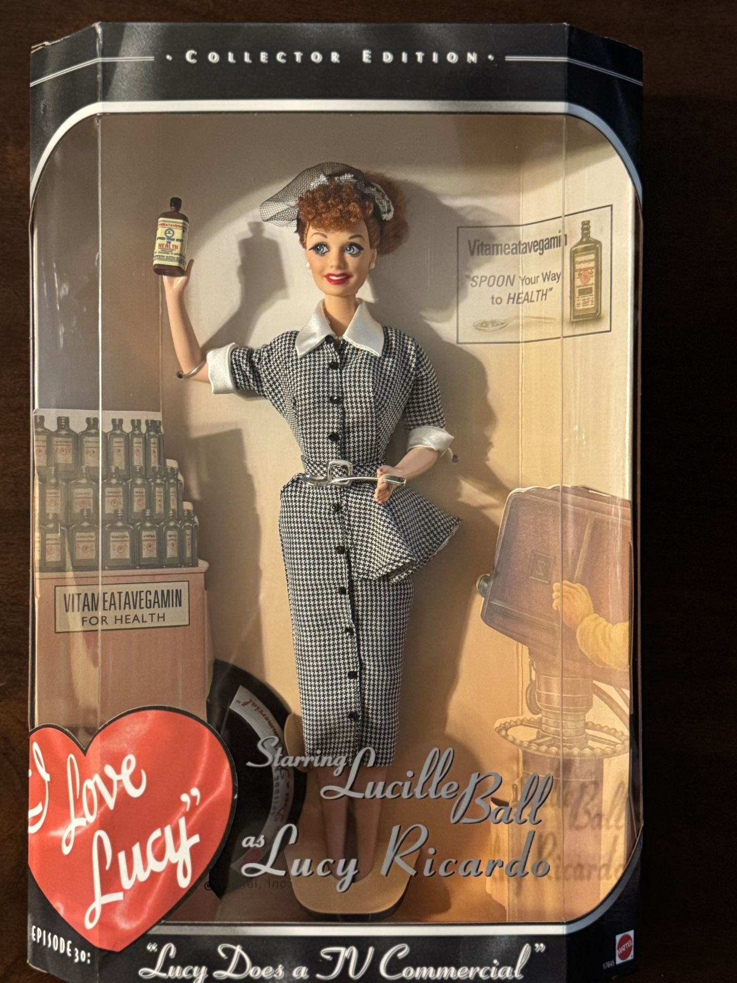 I love Lucy Barbie Lucy does a TV commercial mint in box