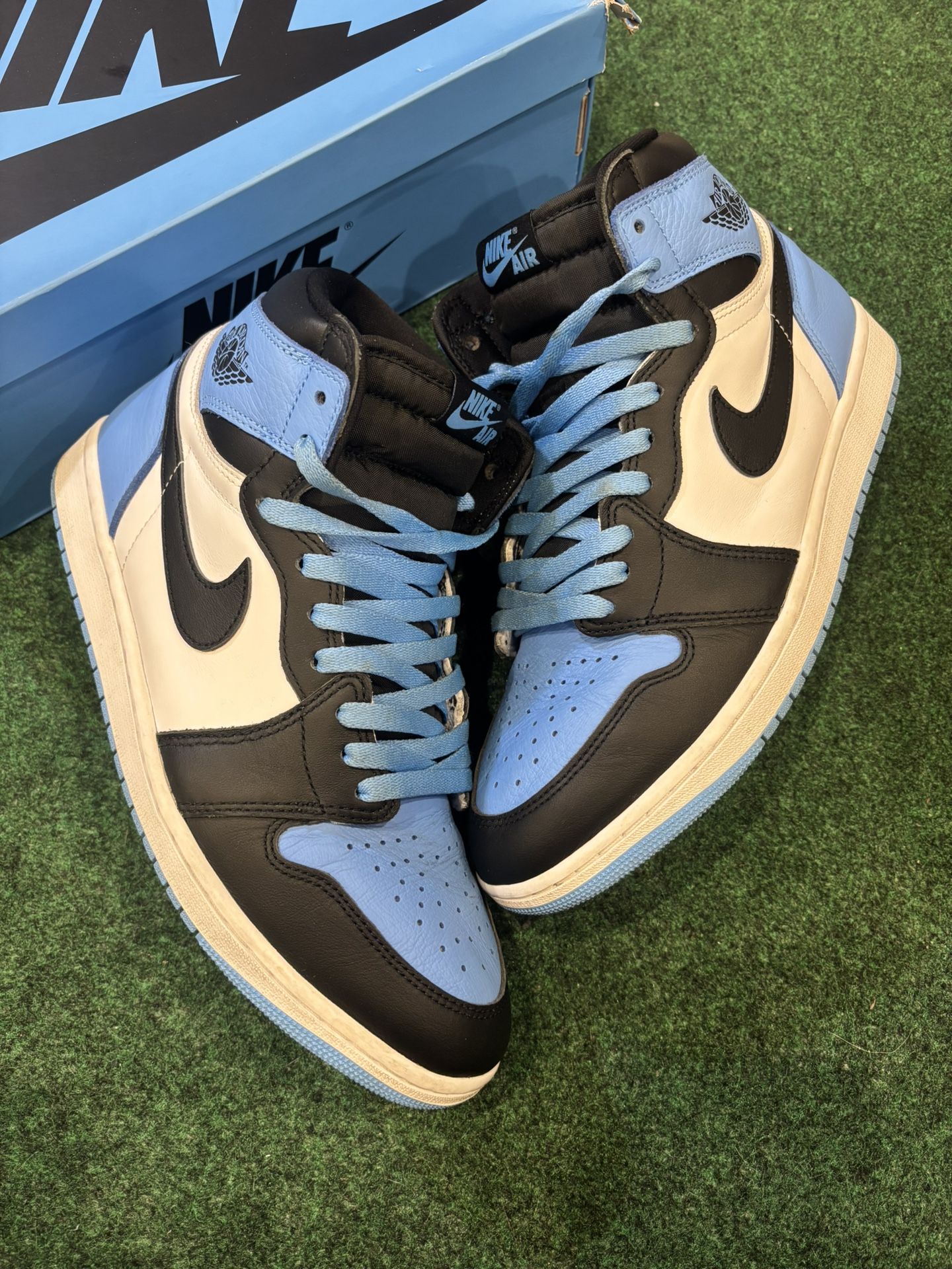 JORDAN 1 HIGH UNC TOE SIZE 10.5