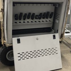 BlackBox UD10KP 10-Unit iPad, Chromebook Tablet, & Laptop Locker