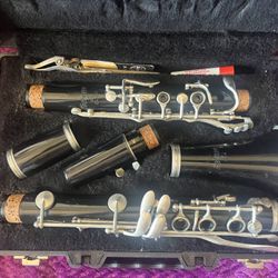 Selmer Clarinet With Hard Case