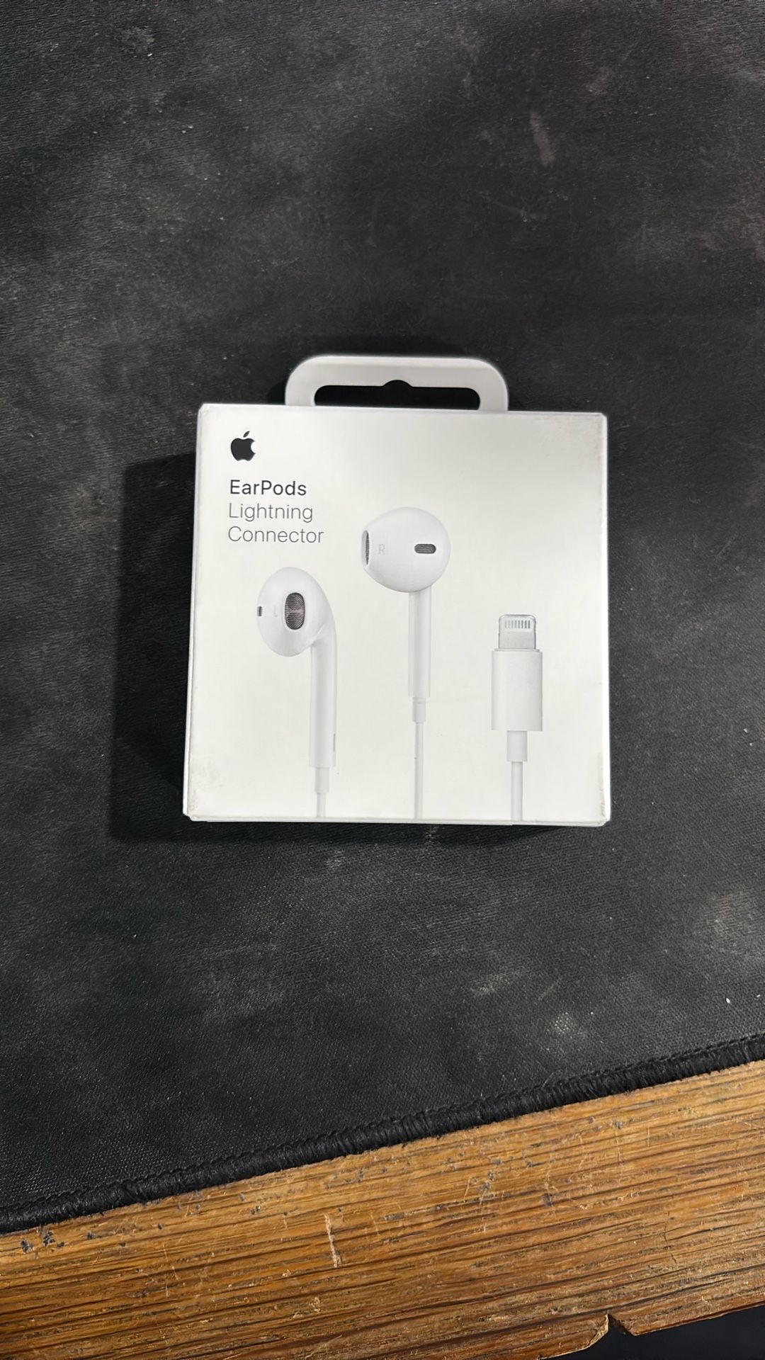 Apply EarPods Lighting Connectors