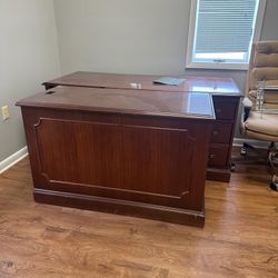 L shaped desk 