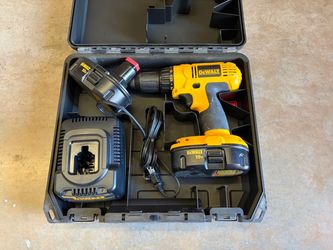 DeWalt 18V Cordless 1/2" Drill/Driver Kit with 2 Batteries, Charger and Case