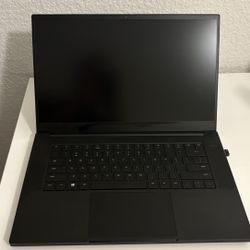 Razer Blade 15 – i7‑10750H / RTX 3060 / 32GB RAM / 1.5TB SSD / New Battery