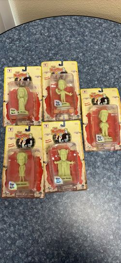 The Munsters Little Big Heads Glow in the Dark