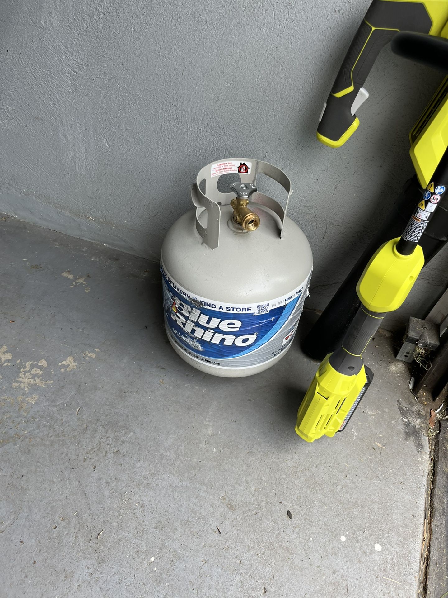 Propane tank
