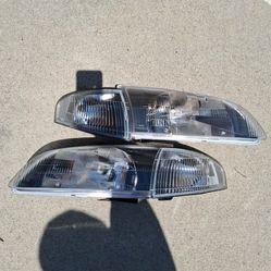 98-99 Mazda 626 Headlights Faros Calaveras Micas Luces