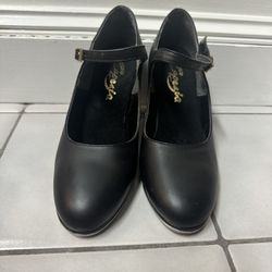 Capezio Heeled Tap Shoes size 6