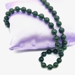 Vintage Jade Beaded Necklace