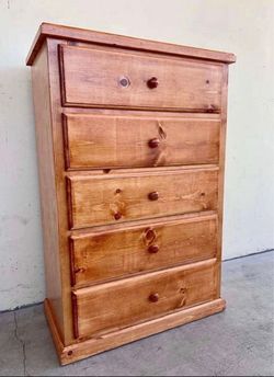 Five drawers dresser