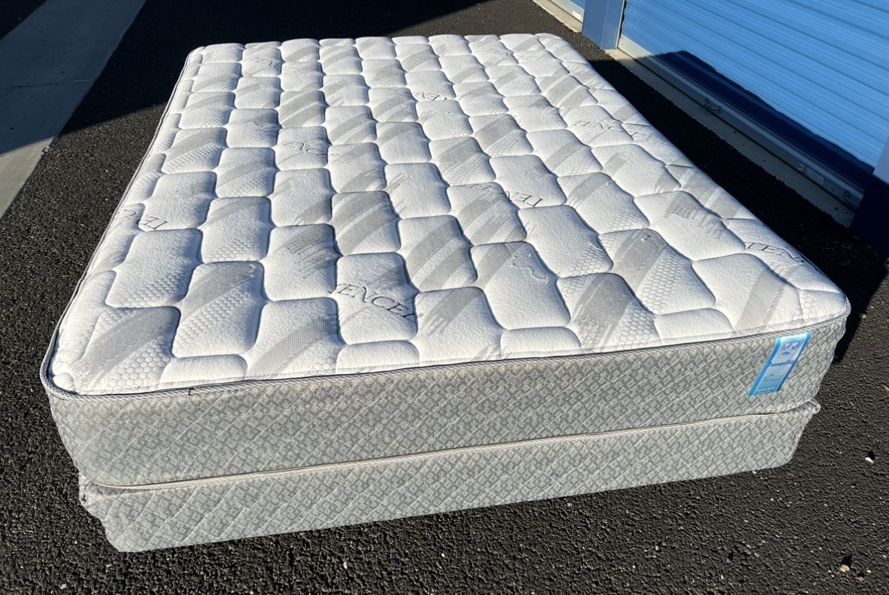 Queen Size Mattress Box Spring and Metal Bed Frame ! Queen Bed ! Queen Size Bed ! Brand New ! Free Delivery