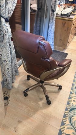Moving sale furniture Lane Leather Swivel Executive Chair and mid century lane coffee table floor lamp each $159