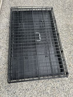 Large Dog Crate 36x22x22 Great Condition With Removable Divider $50