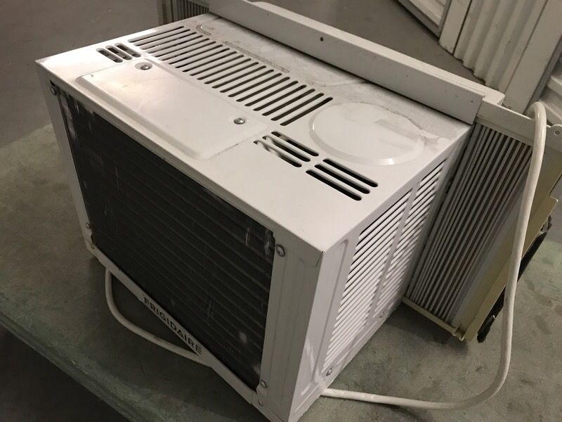 GE 6050 BTUs Air Conditioner (Energy Star)