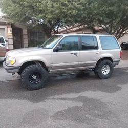 1998 Ford Explorer XLT V8 302