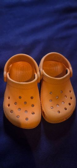 Toddler crocs