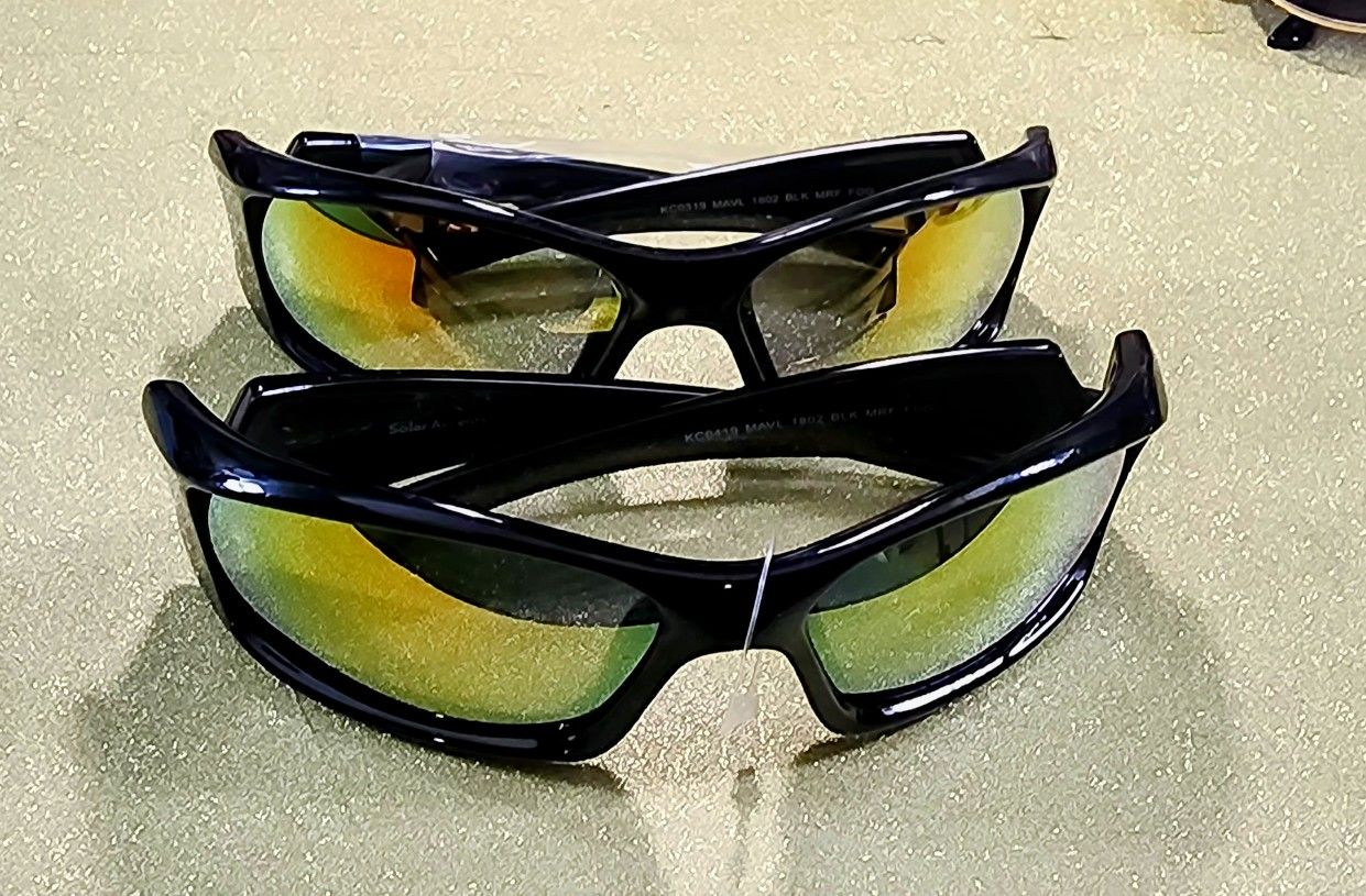 Two Pairs Of Solar Accents KC0319 MAVL 1802 BLACK MRF FSG - NEW WITHOUT TAGS