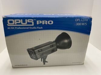 The OPS PRO OPL-310 AC/DC Kit Strobe System