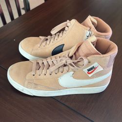 Nike 
