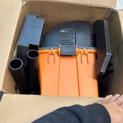 RIDGID 5 Gal. 5.0 Peak HP Portable Wall Mount Shop Vacuum Wet Dry Vac with Filter, Two Locking Hoses and Attachments WD5500