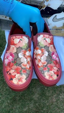 Women GUCCI shoes size 40 fits 9/9.5 women