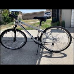 Schwinn Network 3.0 Hybrid Bike 700c