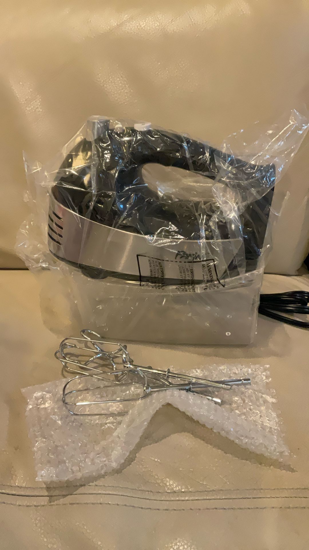 New Hand mixer, Storage Stray Under Mixer With Beater And Hook,