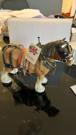 Busch gardens horse figurine