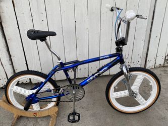 GT DYNO ZONE FREESTYLE BMX BIKE