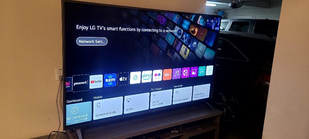 82 Inch LG Smart TV 4K UHD 8000 Series 2021 Model In Perfect Condition