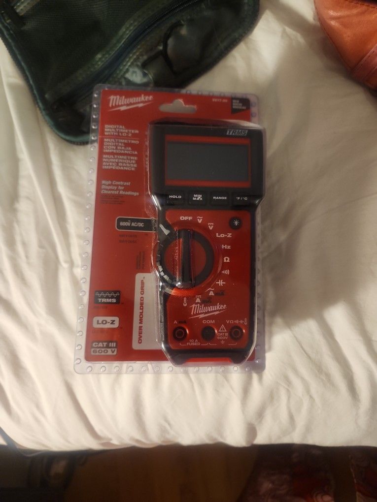Milwaukee Digital Multimeter With Lo-Z