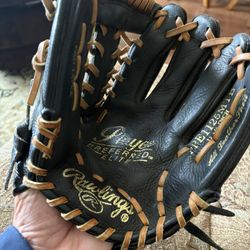 2 Rawlings Baseball ⚾️ Gloves 11.  1/4 Inch 