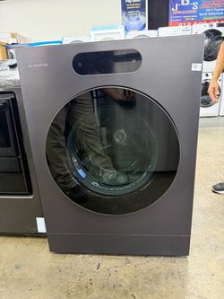 New open box LG SIGNATURE 5.8 cu. ft. Ventless Smart Front Load Electric Heatpump All-in-One Washer Dryer Combo in Brushed Black Steel