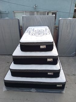 Full Size Mattress Pillow Top 12"    New Mattress. 