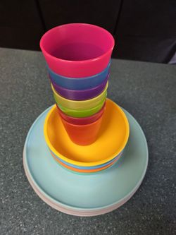 Kids' Plastic Plates, Bowls, Cups, Utensils 