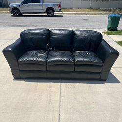 Black Faux Leather Couch - FREE DELIVERY 🚛