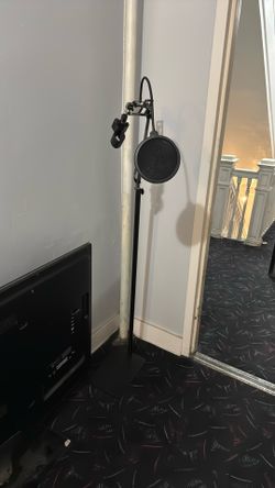 Mic Stand And Pop Filter 