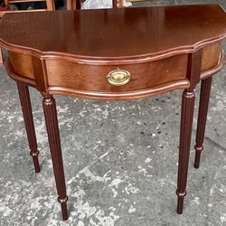 Vintage demi lune console table L31xD16xH29”