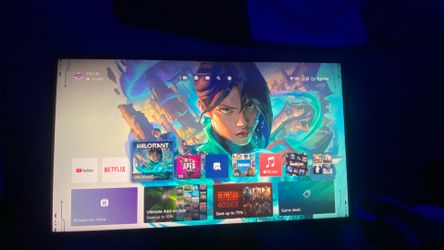 HP Pavilion 32 QHD( Barely used)
