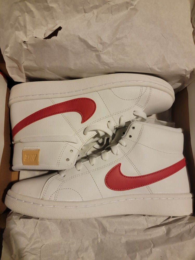 Brand NEW🔥 Nike Royale Aka Dunks. Pink & White.👟