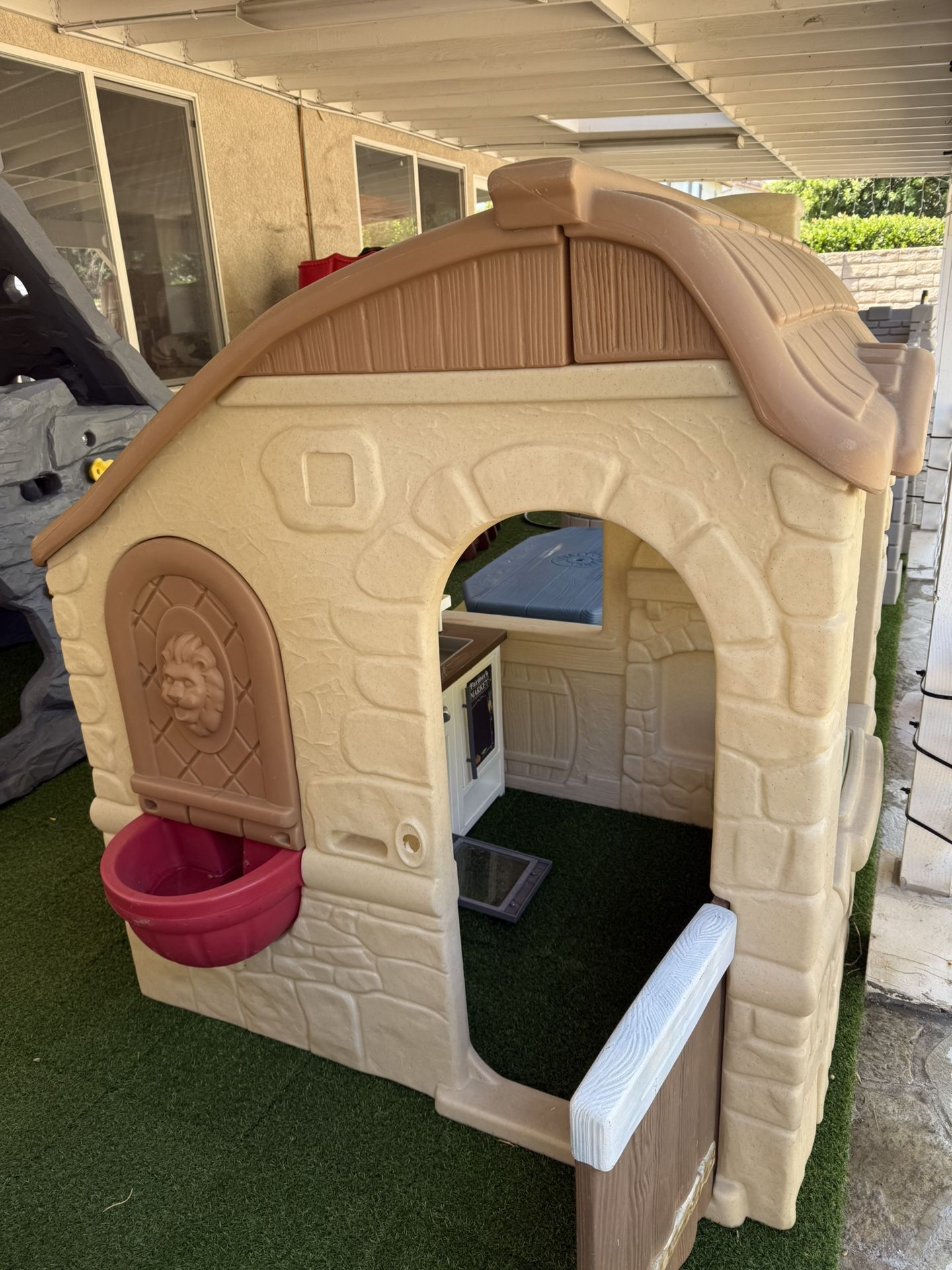 Countryside Cottage Playhouse