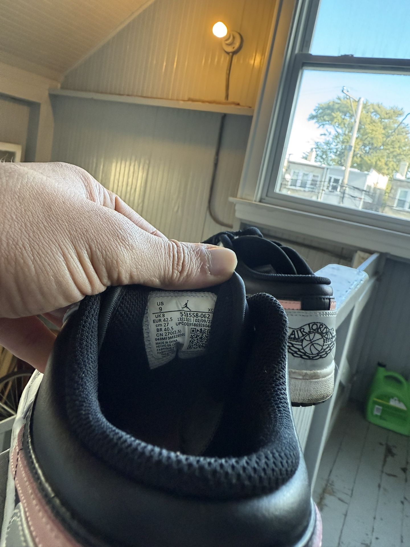 Air Jordan 1 Low SE Pink 