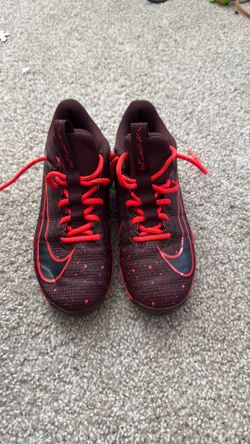Nike vapor football cleat