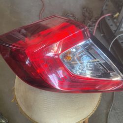 2016-2020 Honda Civic Left Headlight 