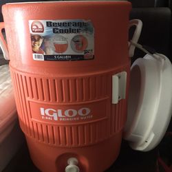 Igloo 5-Gallon Heavy Duty Seat Top Portable Sports Cooler Water Beverage Dispenser - Orange