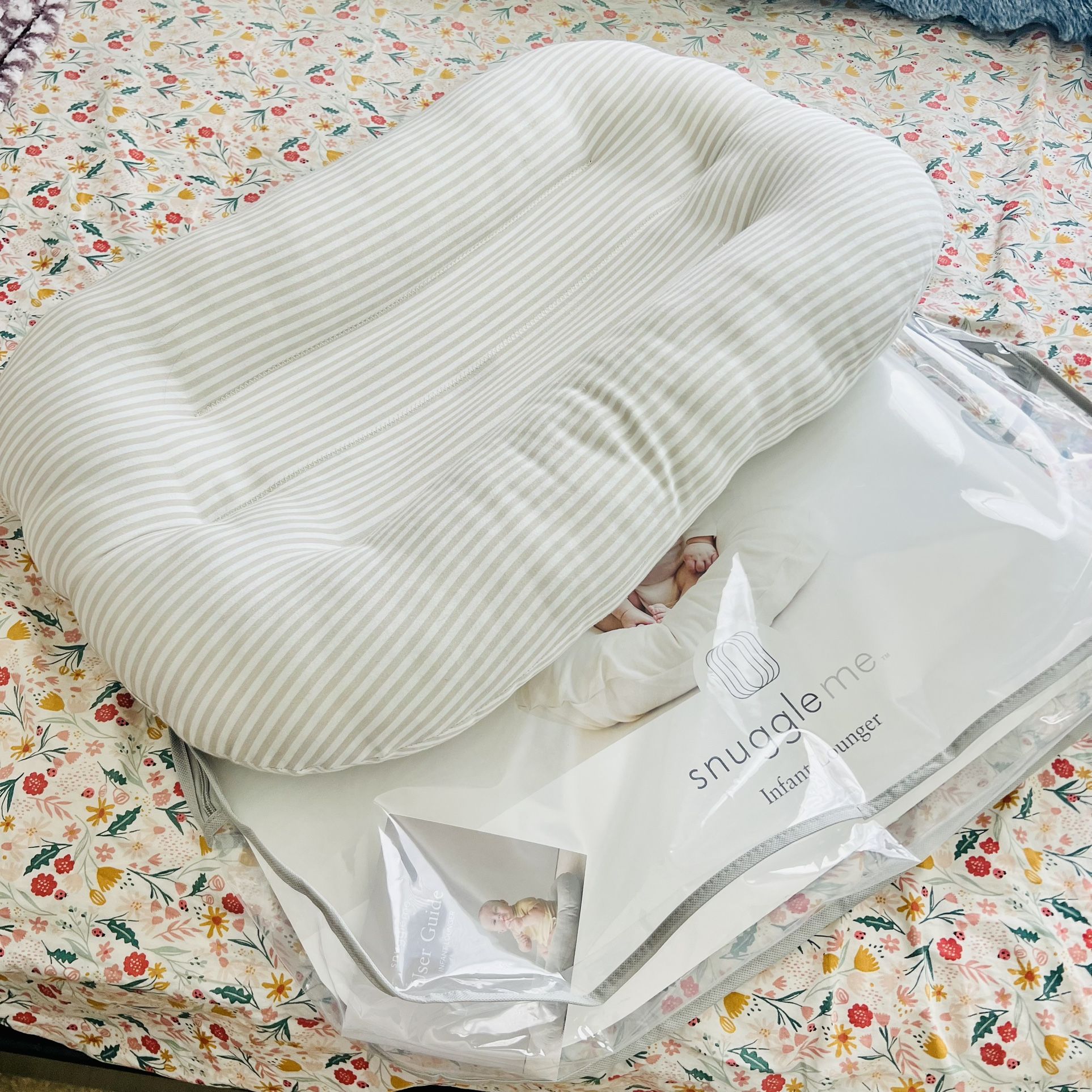 Snuggle Me Infant Lounger