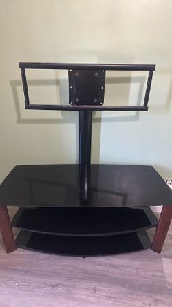 Entertainment center/tv stand