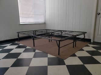 Queen size bed frame - can DELIVER almost anywhere for $20 extra - gently used and in very good condition 😍